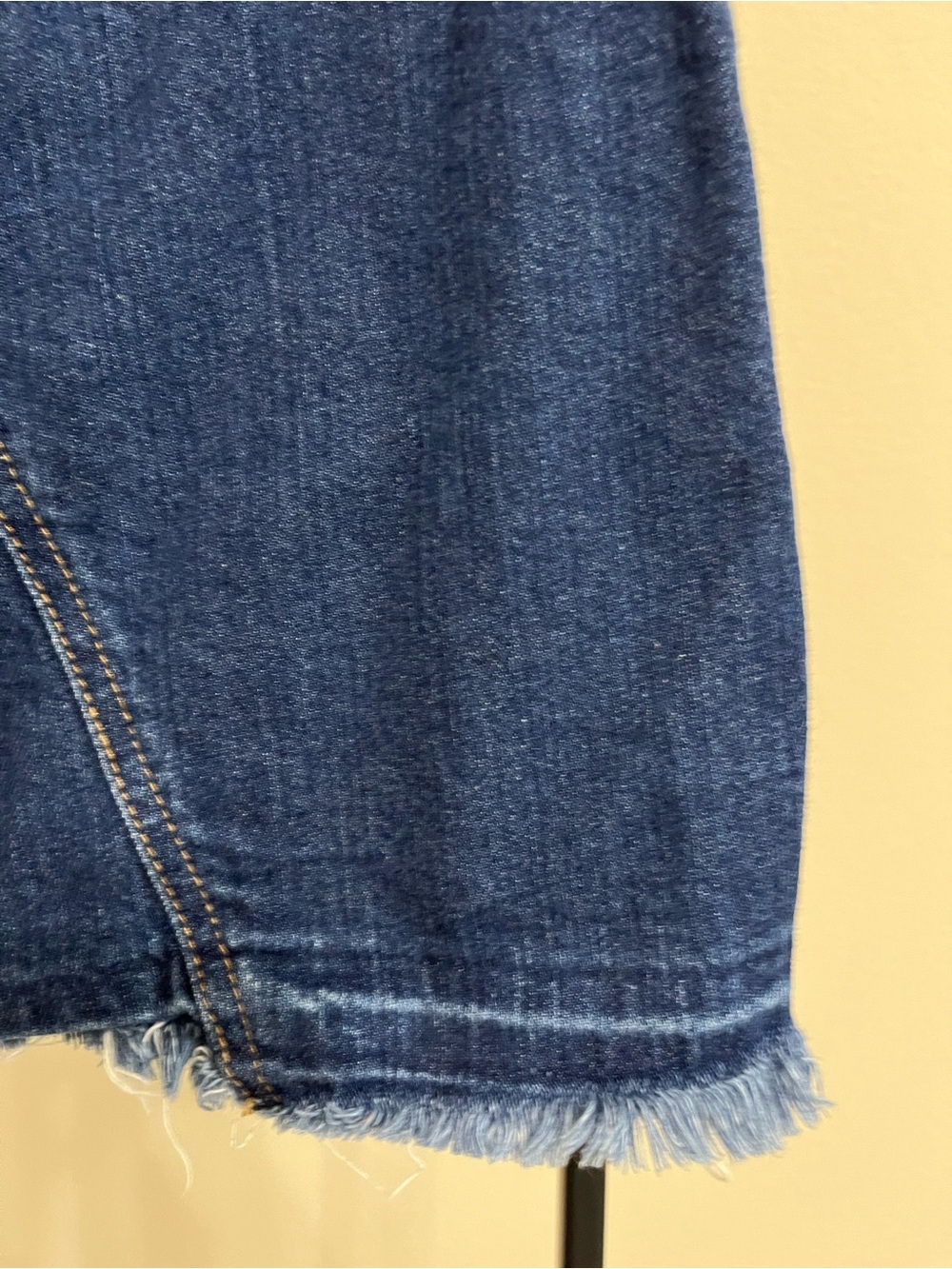 7 For All Mankind Denim Midi Skirt 27 Dark Wash Raw Hem Cotton Spandex Small S - Picture 12 of 13